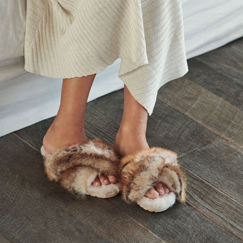 NEW EMU Australia Mayberry Lava Sheepskin Slippers In Chestnut Womens Size 6